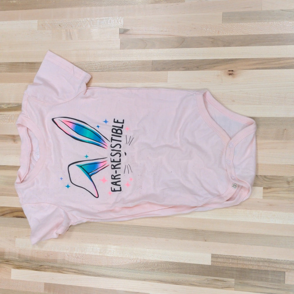 City Streets Bunny Ear-Resistible Bodysuit 24M Pink Blue Graphic Onesie VGUC